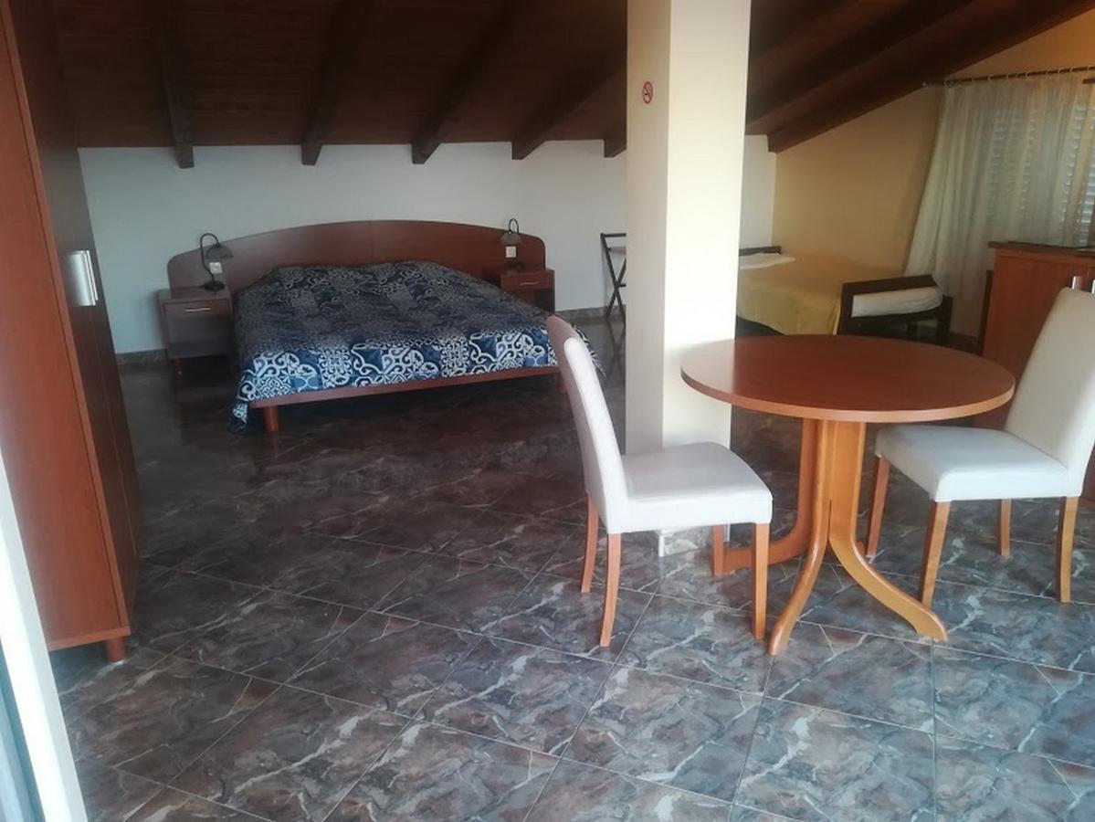 Apartments Barisic Hrvatskih Zrtava 404 Seget Vranjica Трогир Екстериор снимка