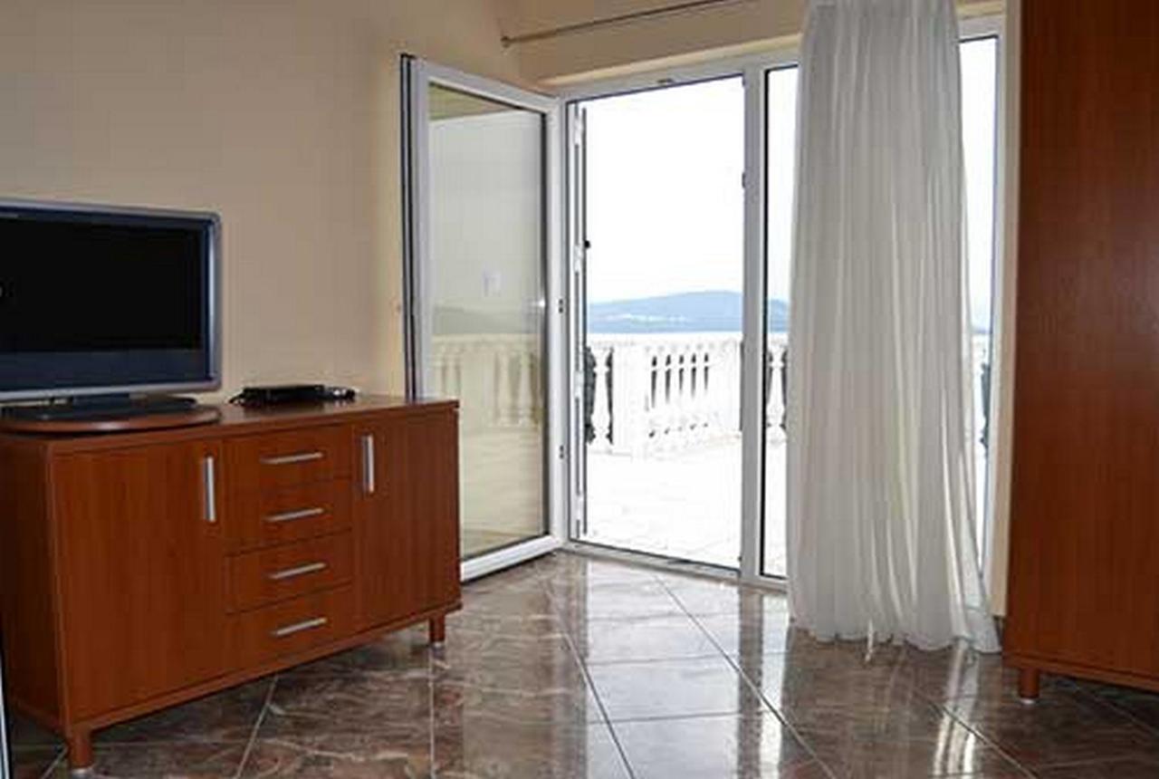 Apartments Barisic Hrvatskih Zrtava 404 Seget Vranjica Трогир Екстериор снимка