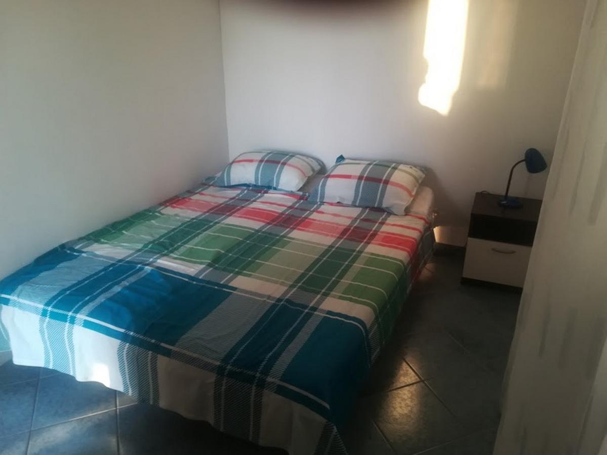 Apartments Barisic Hrvatskih Zrtava 404 Seget Vranjica Трогир Екстериор снимка