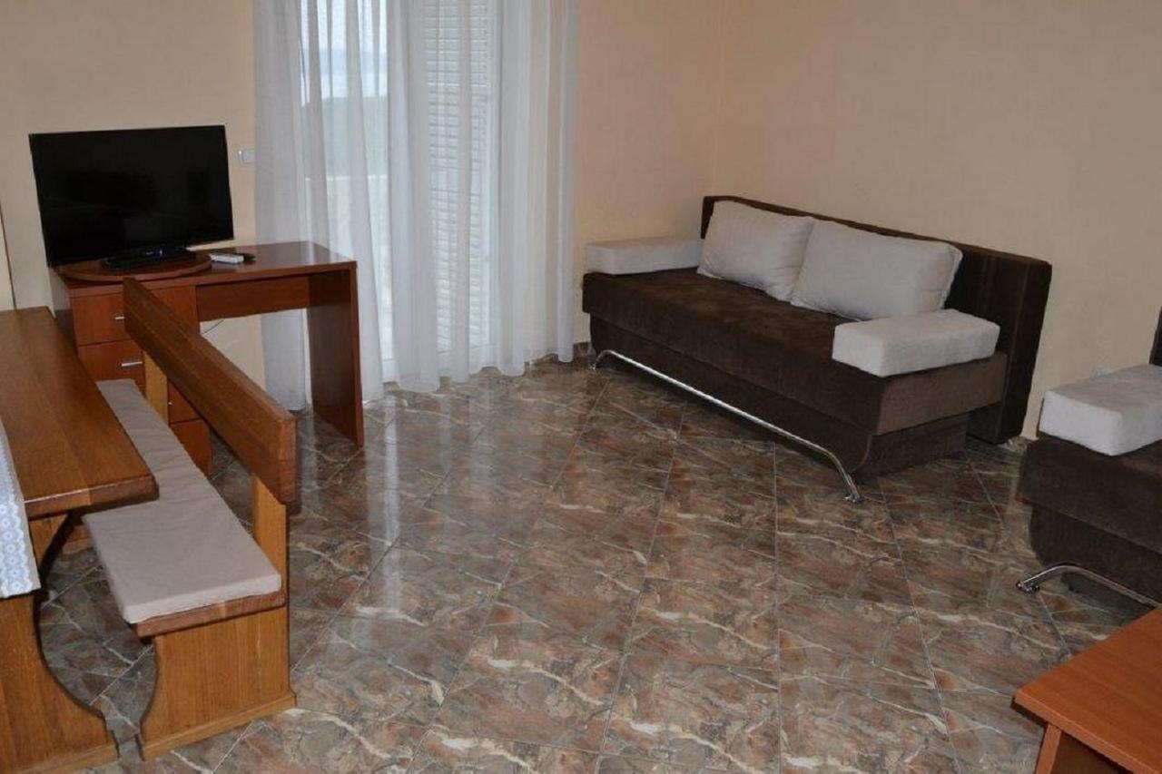 Apartments Barisic Hrvatskih Zrtava 404 Seget Vranjica Трогир Екстериор снимка