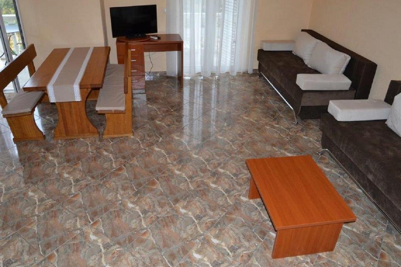 Apartments Barisic Hrvatskih Zrtava 404 Seget Vranjica Трогир Екстериор снимка